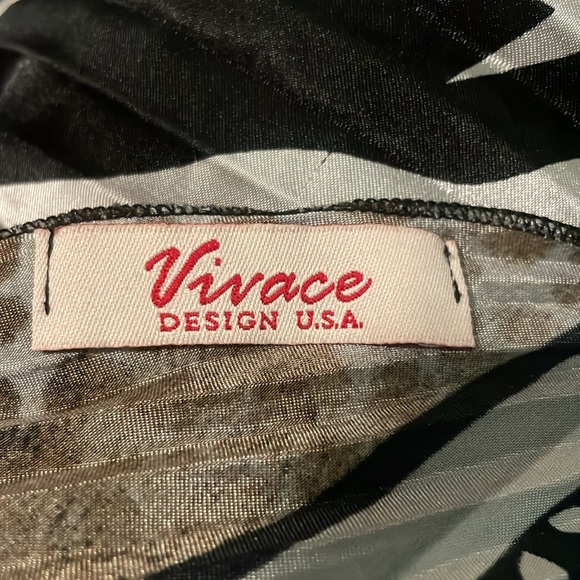 *Gorgeous Satin Flowy Top with Different Animal Prints Size Medium - Picture 3 of 3